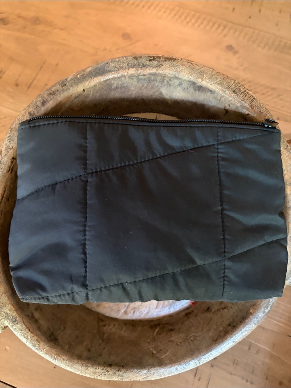 New Billie Eilish Black Quilted Nylon Zip Pouch - Picture 3 of 4